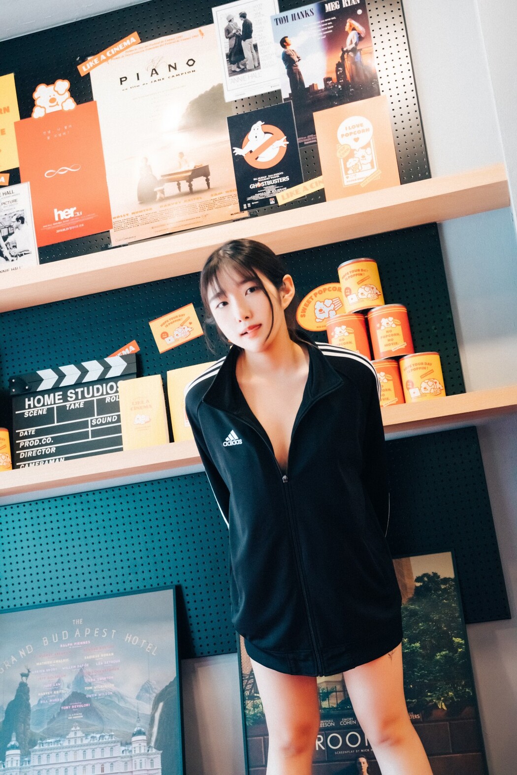 Loozy Sonson 손손 Cinema Girl S.Ver