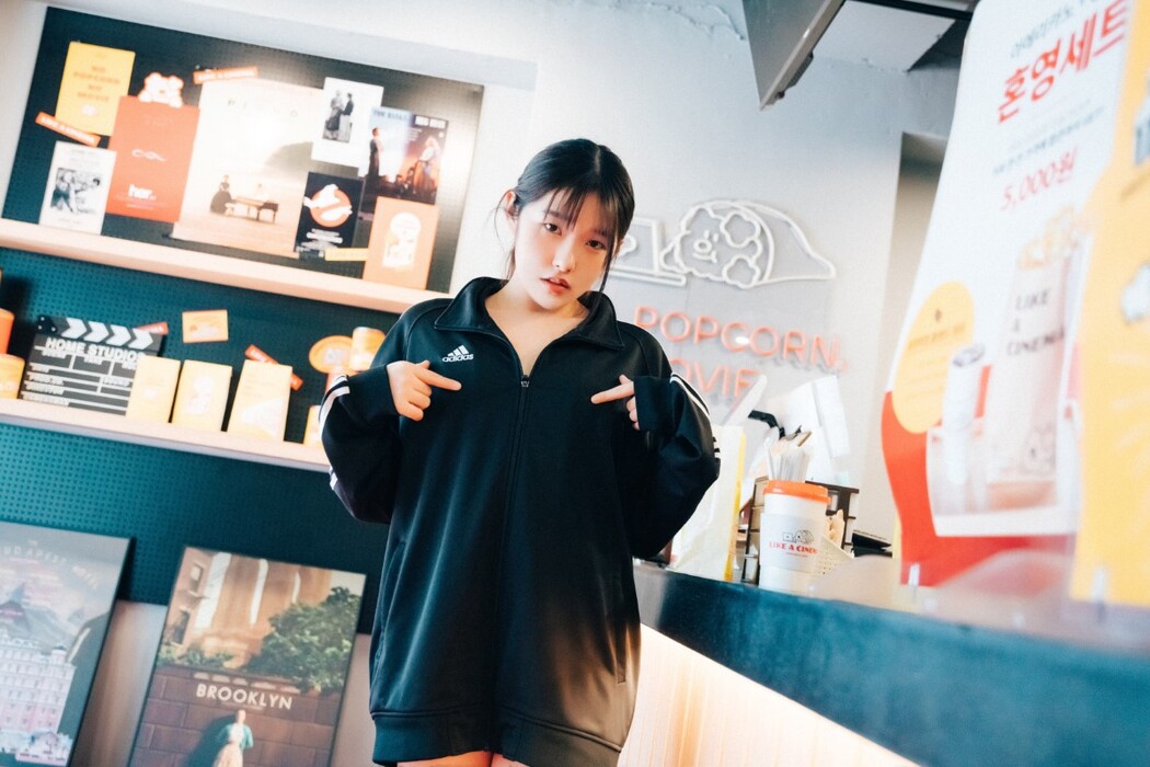 Loozy Sonson 손손 Cinema Girl S.Ver
