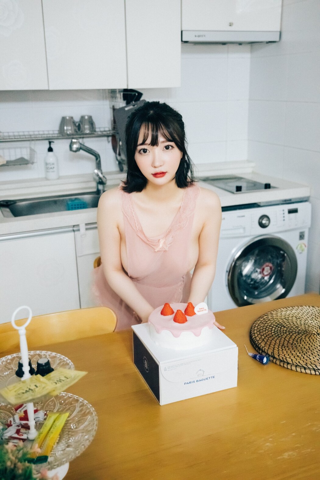 Loozy Son Ye-Eun 손예은 Happy Birthday S.Ver A