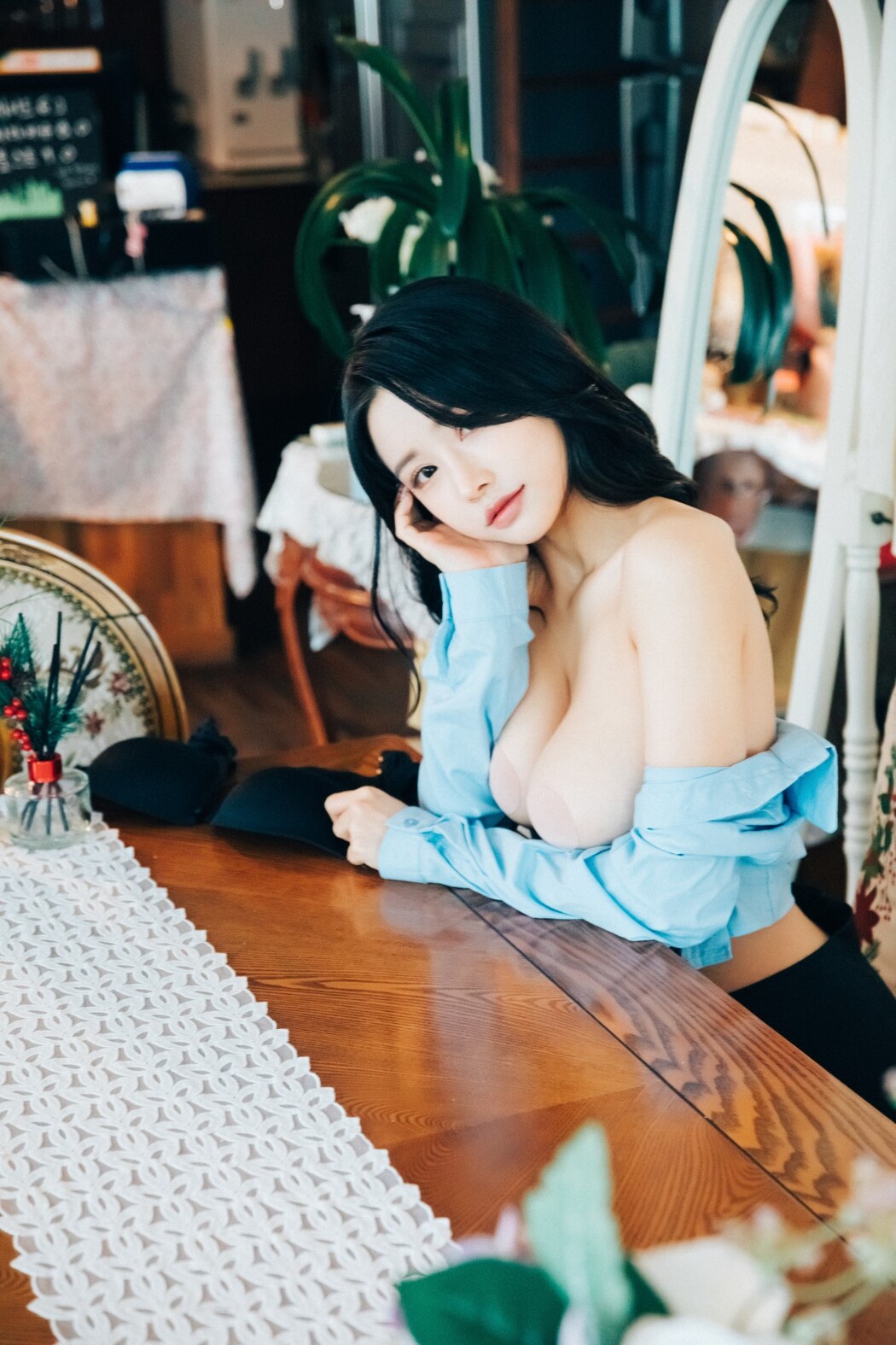 Loozy YeonYu 연유 – First Play S.Ver A