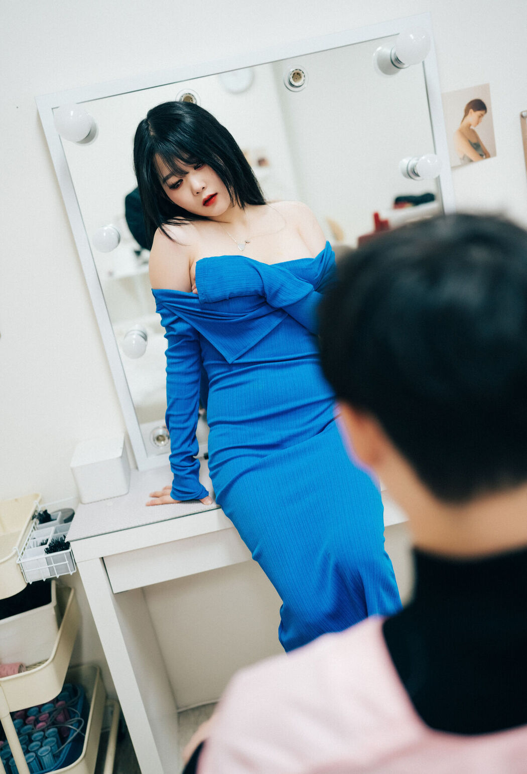 Loozy Zia – Adult Hair Shop Part1