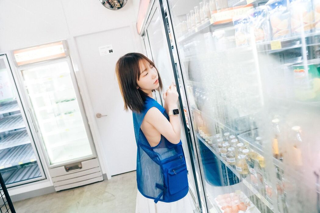 Loozy Yeri – Pocket Girl Alba A