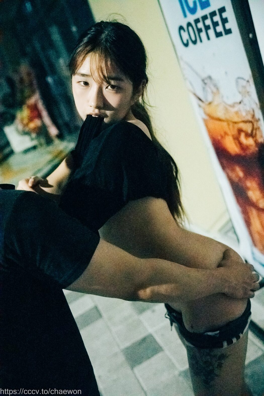 Loozy SonSon 손손 – Public Toilet A