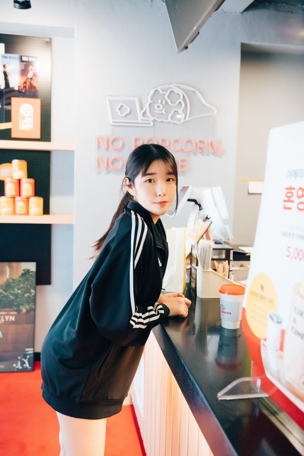 Loozy Sonson 손손 Cinema Girl S.Ver