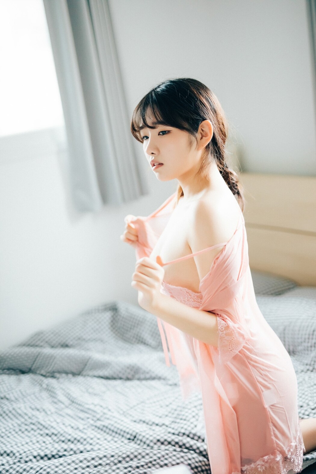 Loozy SonSon 손손 – Date At Home S Ver