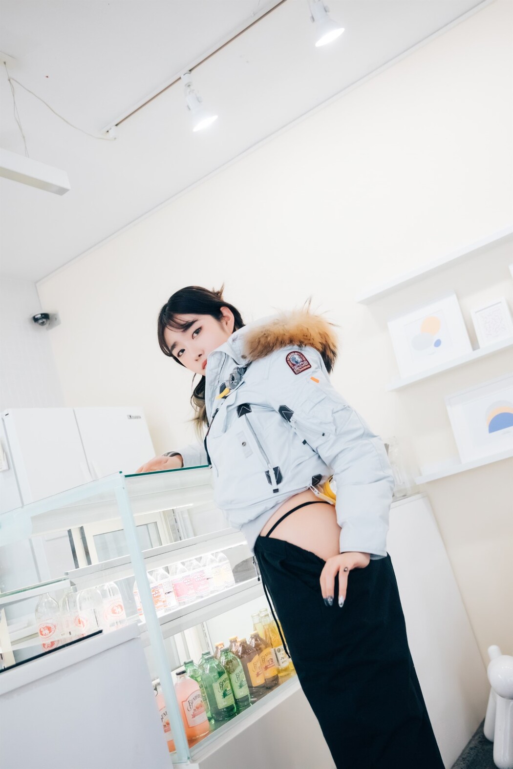 Loozy Sonson 손손 – Nude Apron