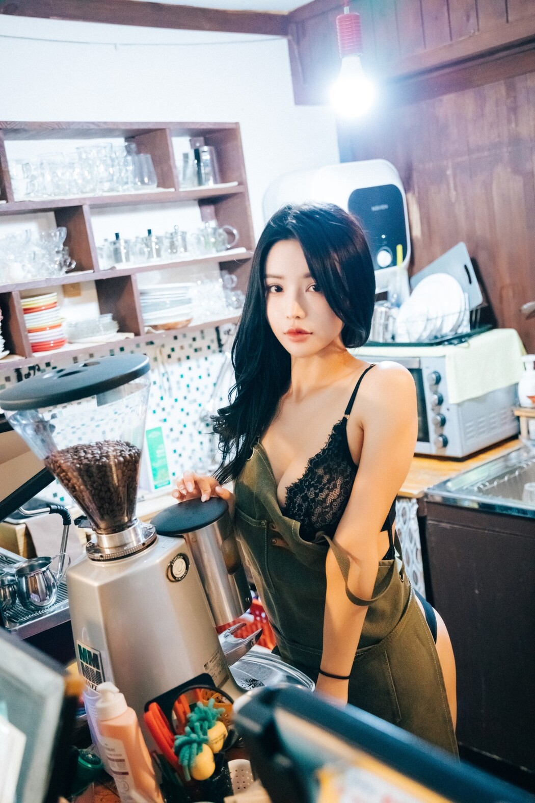 Loozy YeonYu 연유 – First Play S.Ver B