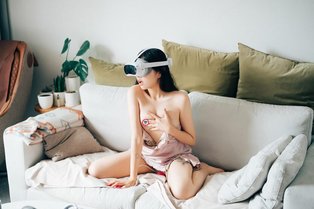 Loozy Sonson 손손 – VR Fxxx B