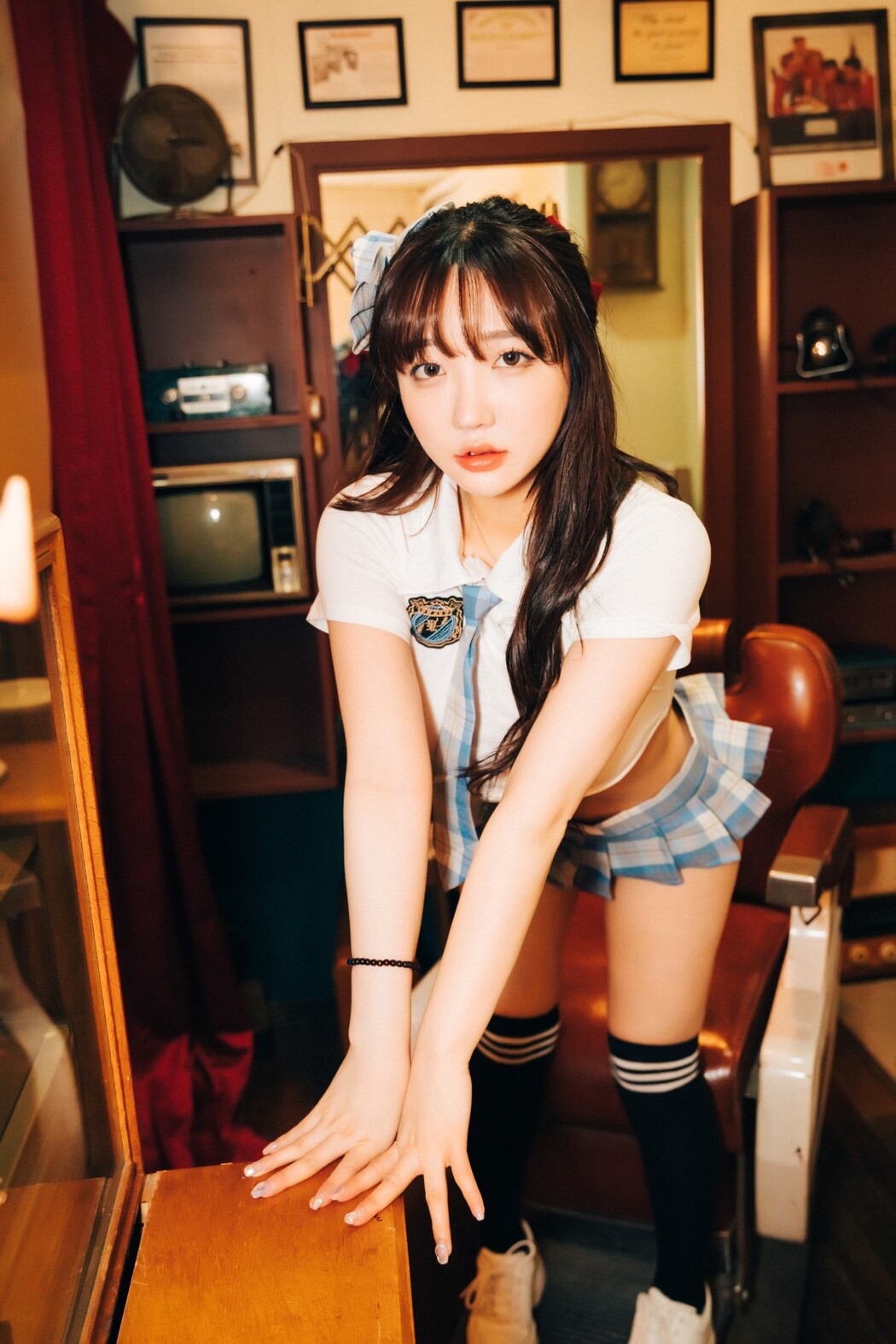Loozy Son Ye-Eun 손예은 – Cheer Up