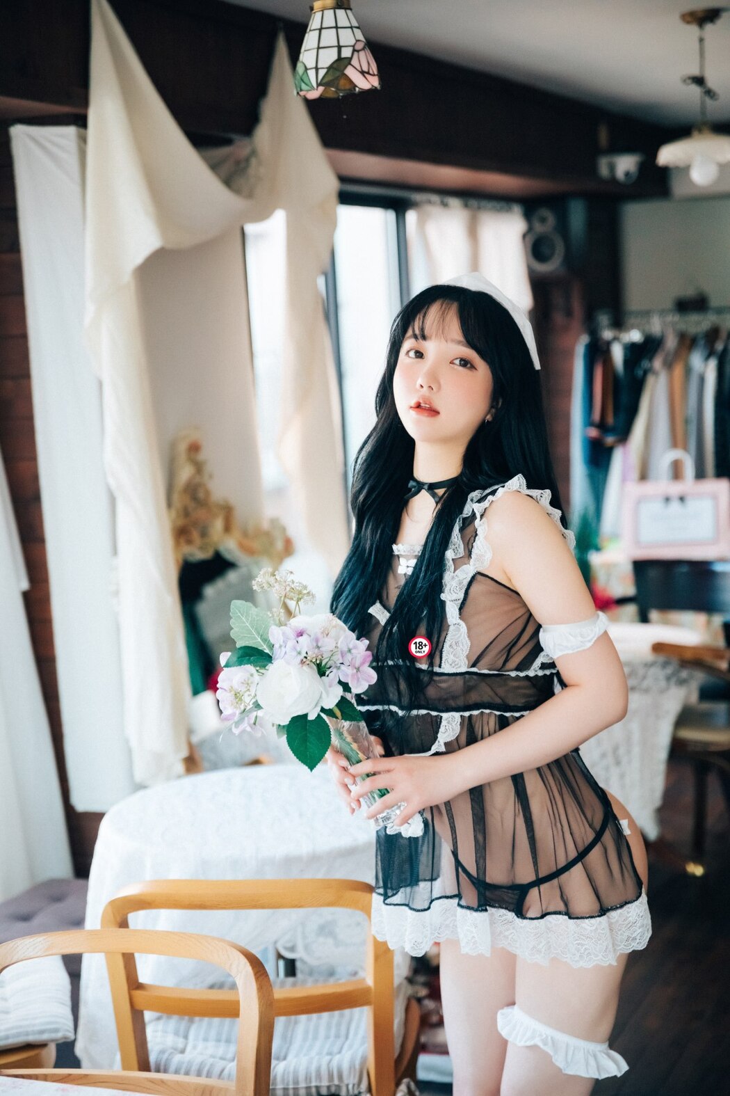 Loozy Son Ye-Eun 손예은 – Fetish Cafe
