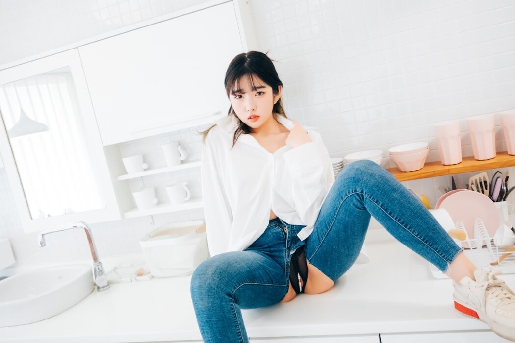 Loozy Sonson 손손 – Nude Apron