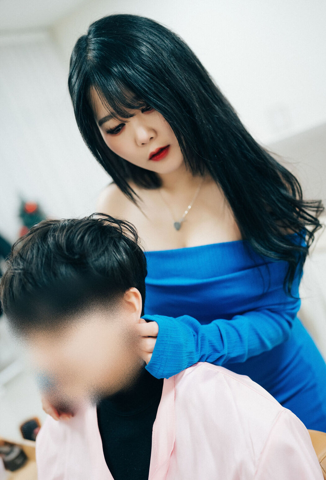 Loozy Zia – Adult Hair Shop Part1