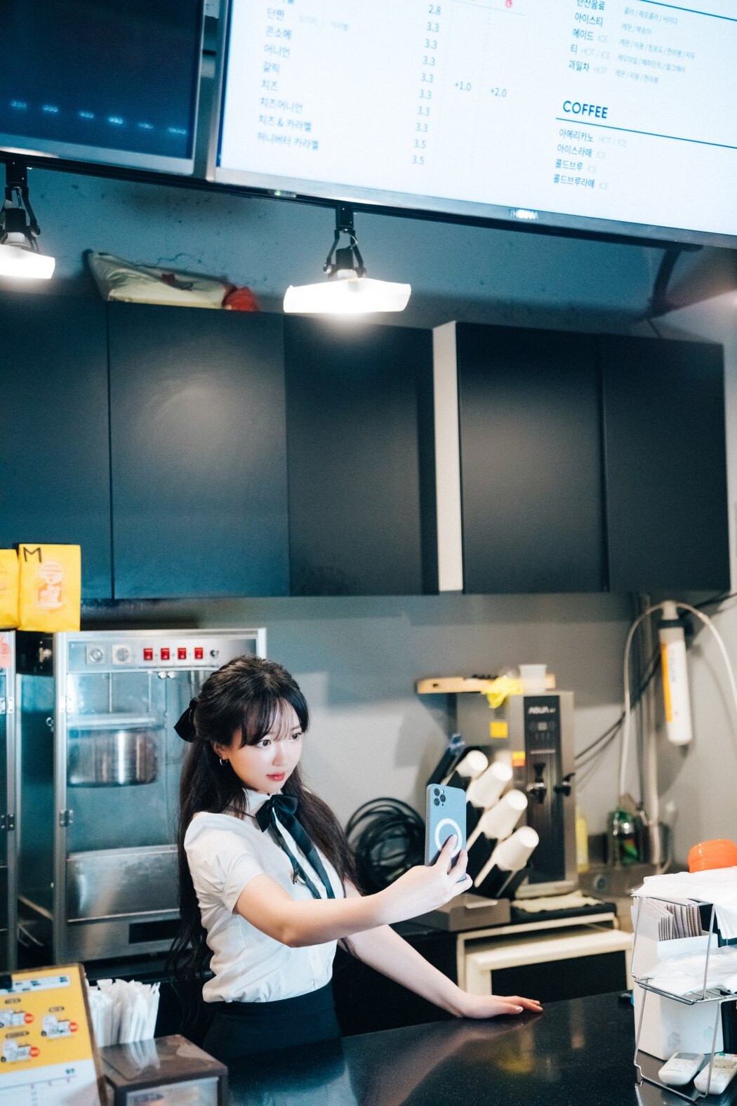 Loozy Son Ye-Eun 손예은 – Ticket Girl A