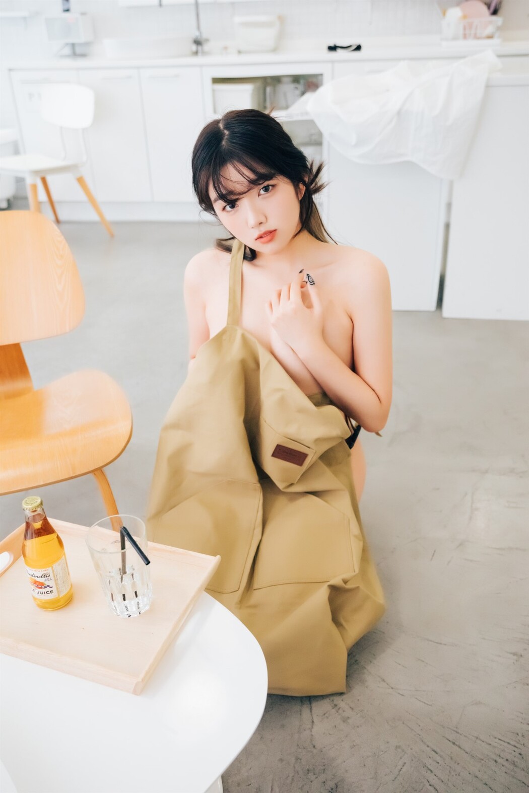 Loozy Sonson 손손 – Nude Apron