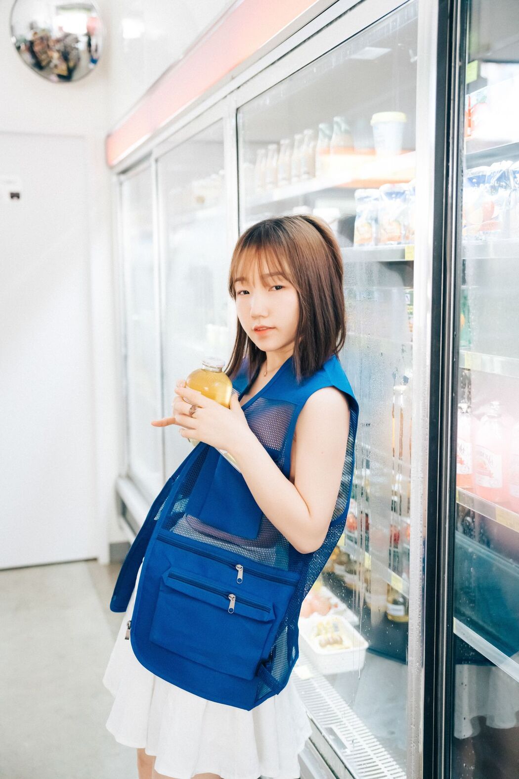Loozy Yeri – Pocket Girl Alba A