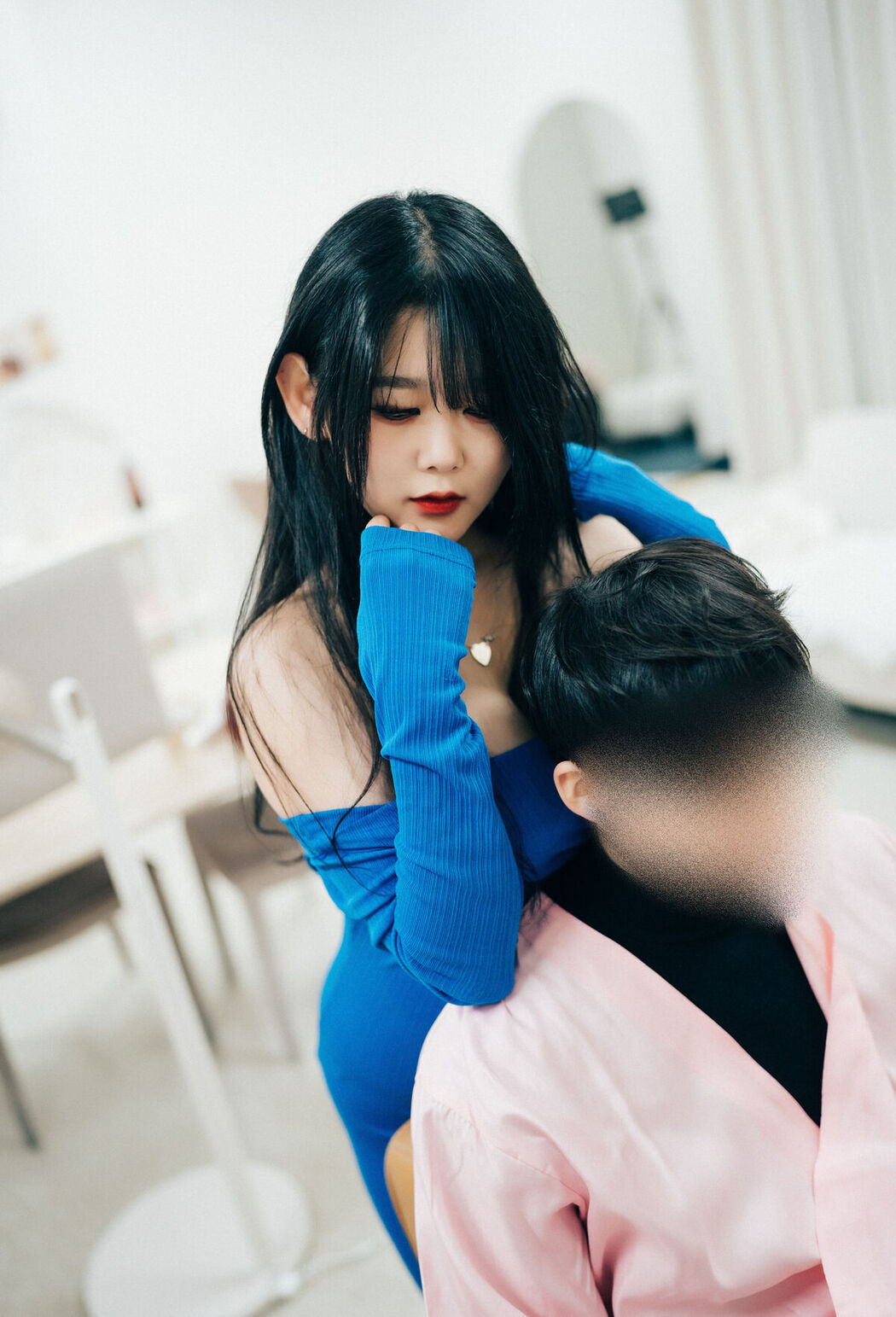 Loozy Zia – Adult Hair Shop Part1