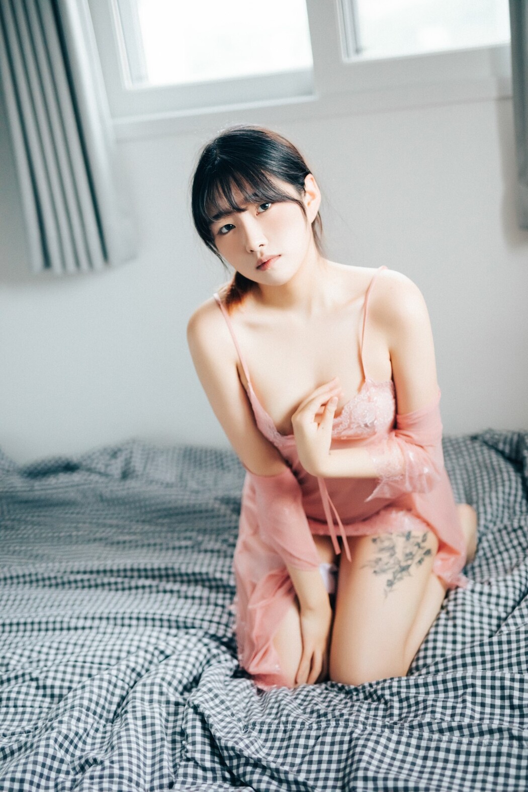 Loozy SonSon 손손 – Date At Home S Ver