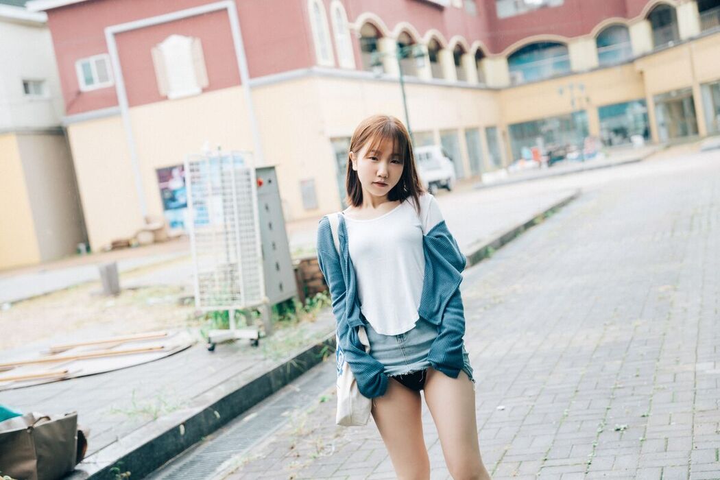 Loozy Yeri – Enjoying Outdoor Part1