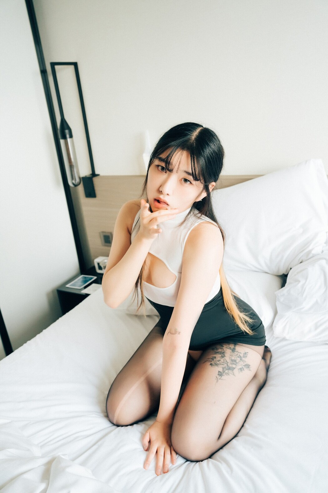 Loozy SonSon 손손 – Spit On Mex A