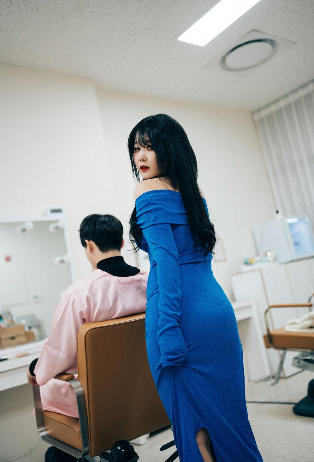 Loozy Zia – Adult Hair Shop Part1
