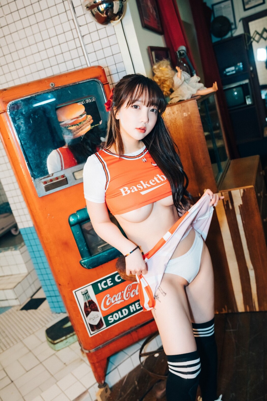 Loozy Son Ye-Eun 손예은 – Cheer Up