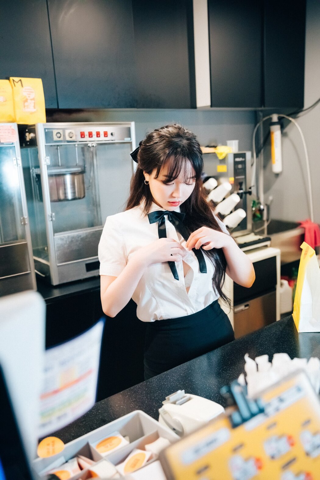 Loozy Son Ye-Eun 손예은 – Ticket Girl A