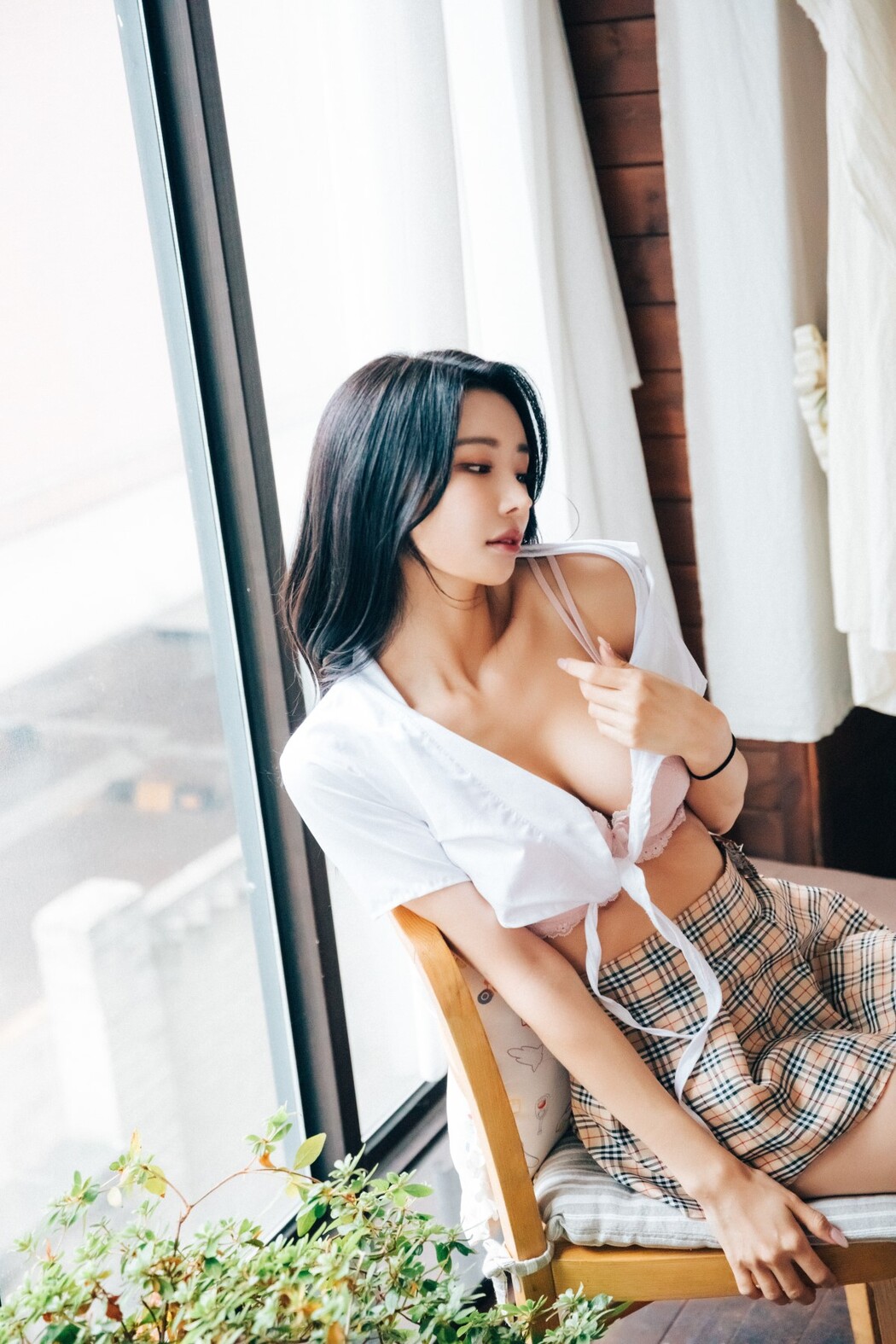 Loozy YeonYu 연유 – First Play S.Ver B