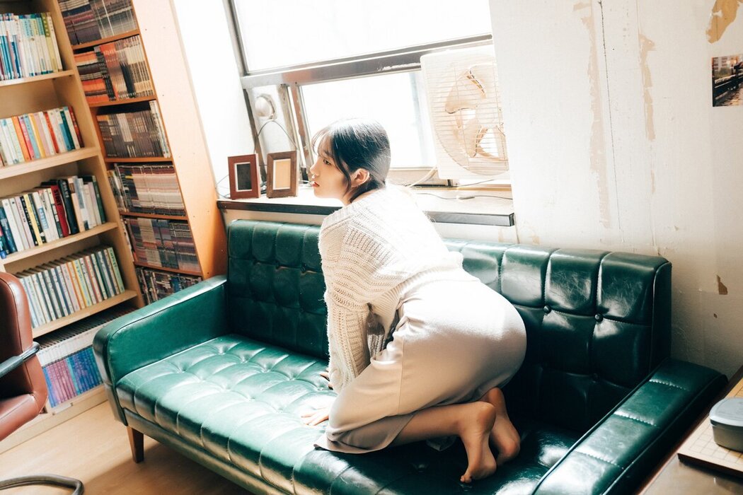 Loozy Sonson 손손 – Comic Shop Girl S.Ver B