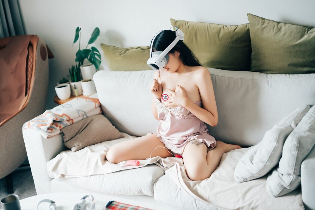 Loozy Sonson 손손 – VR Fxxx B