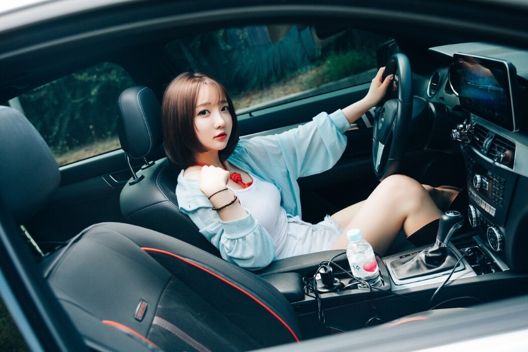 Loozy Son Ye-Eun 손예은 – SM CarXXX