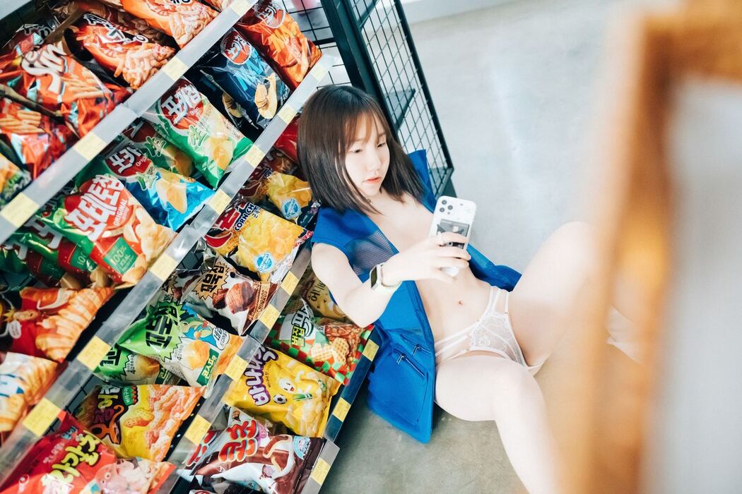 Loozy Yeri – Pocket Girl Alba B
