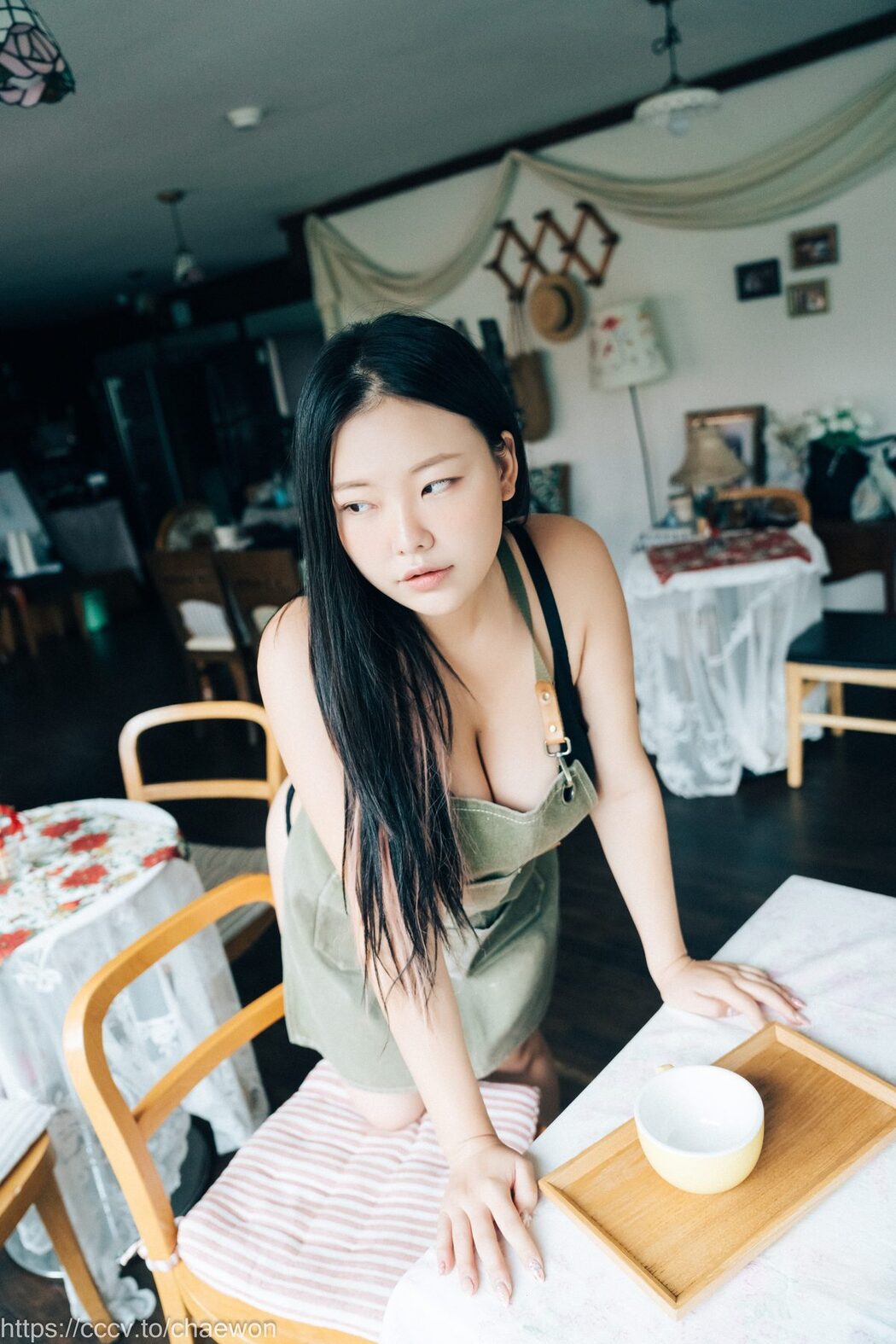 Loozy Ssunskey – Role Cafe A