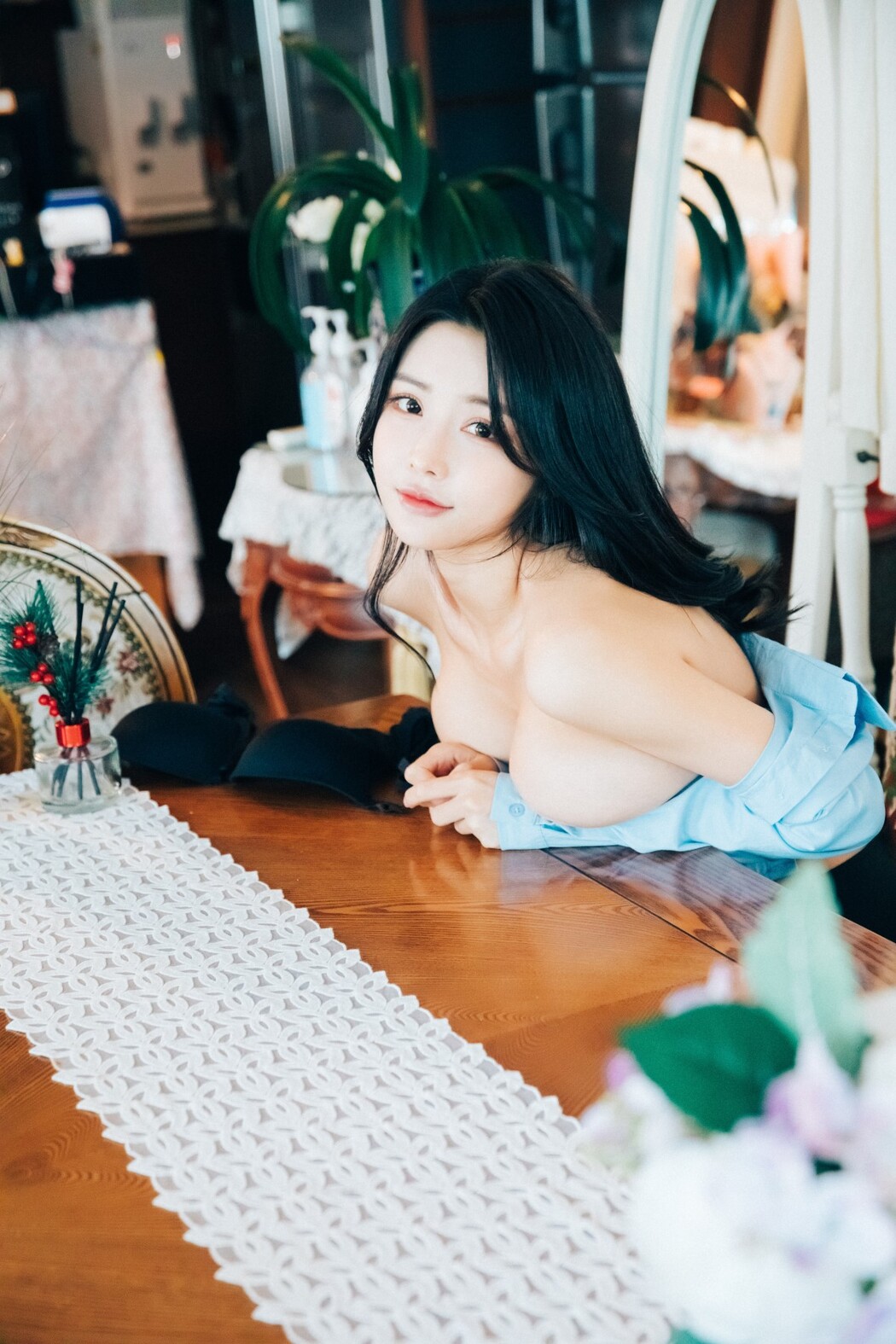 Loozy YeonYu 연유 – First Play S.Ver A