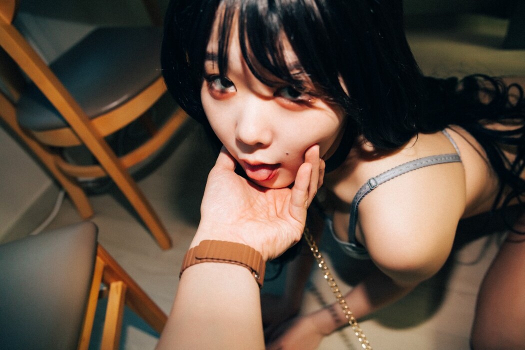 Loozy Zia (지아) – Touch Anal Plug