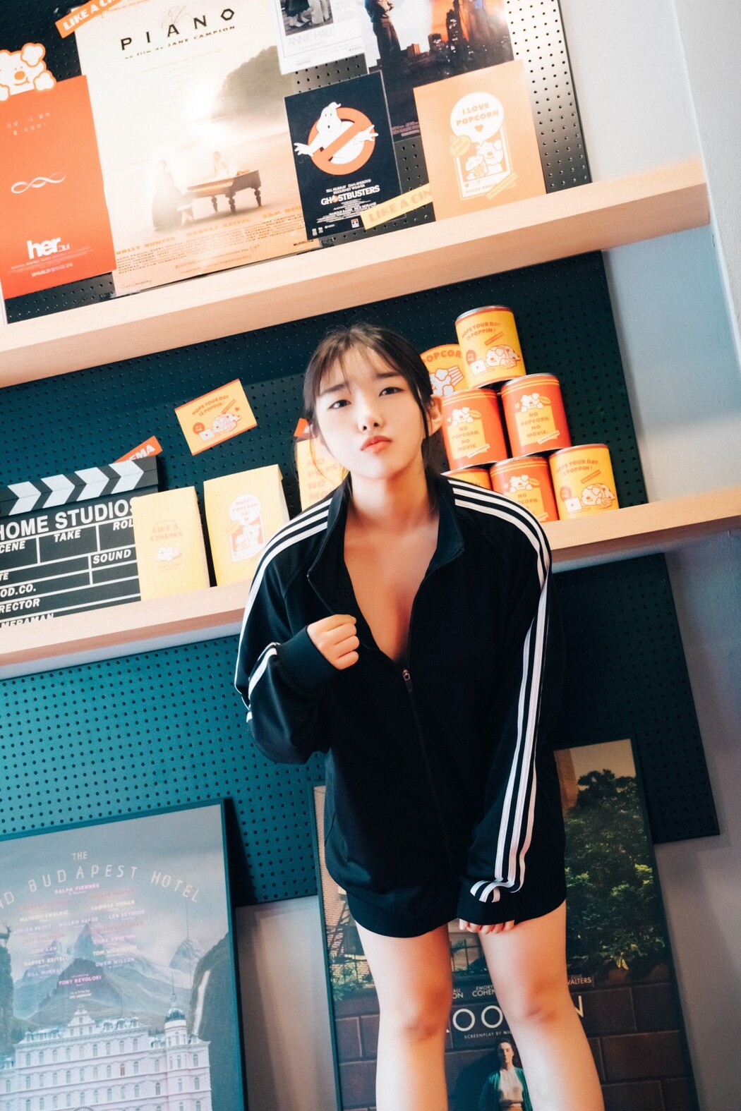 Loozy Sonson 손손 Cinema Girl S.Ver