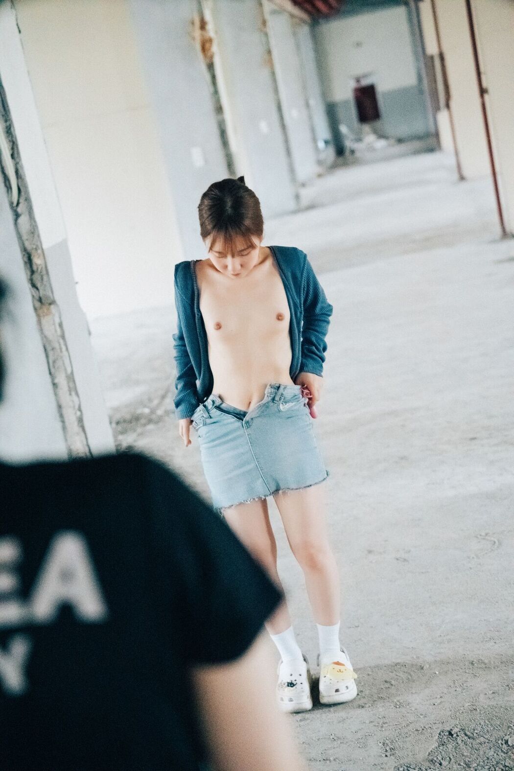Loozy Yeri – Enjoying Outdoor Part1