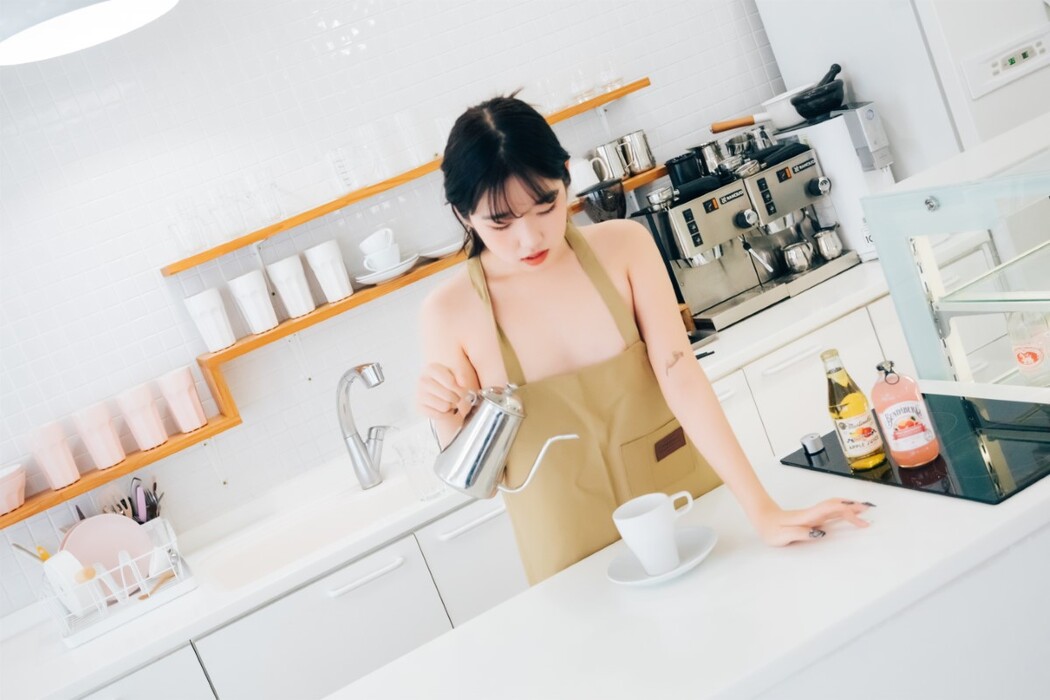 Loozy Sonson 손손 – Nude Apron