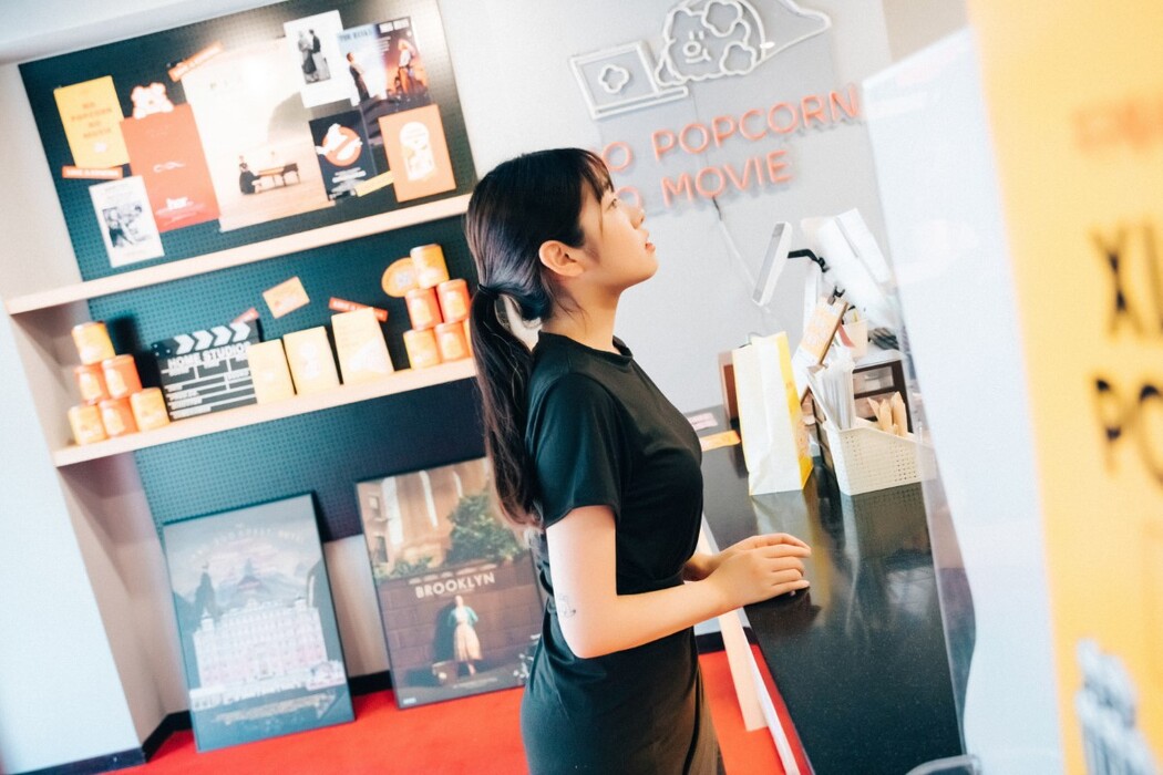 Loozy Sonson 손손 Cinema Girl S.Ver