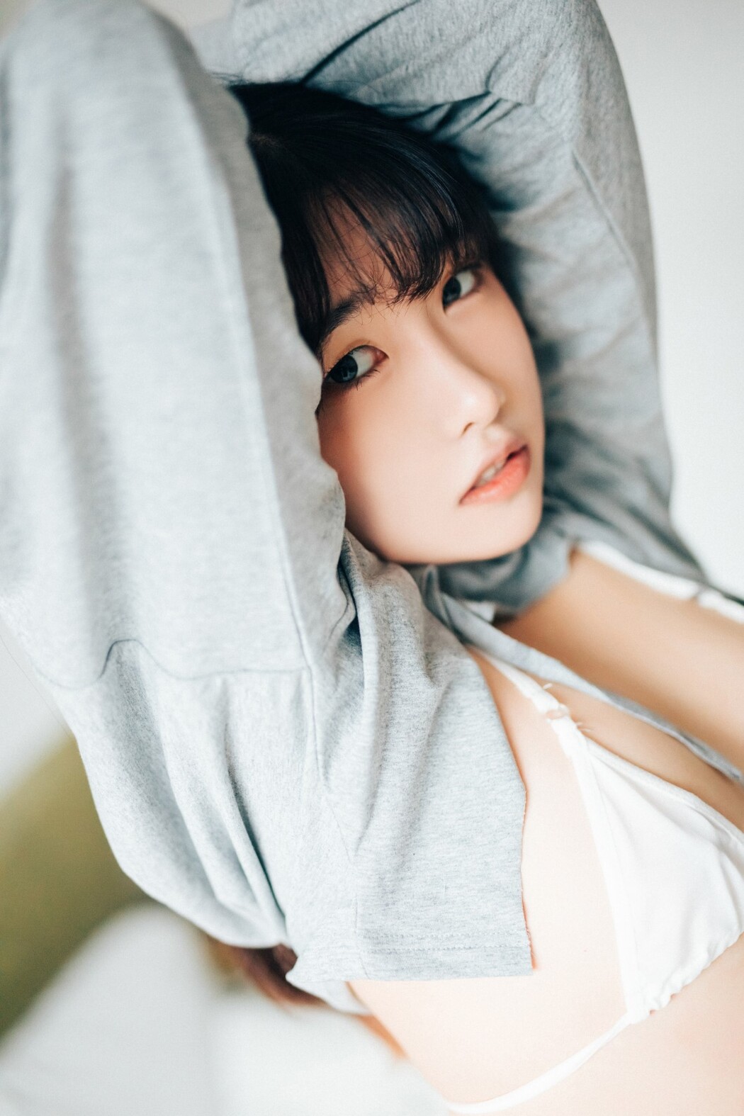 Loozy SonSon 손손 – Date At Home S Ver