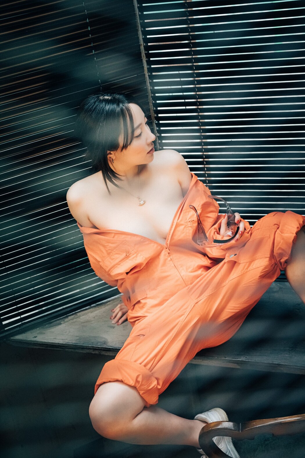 Loozy Son Ye-Eun 손예은 – Where Are My Tools