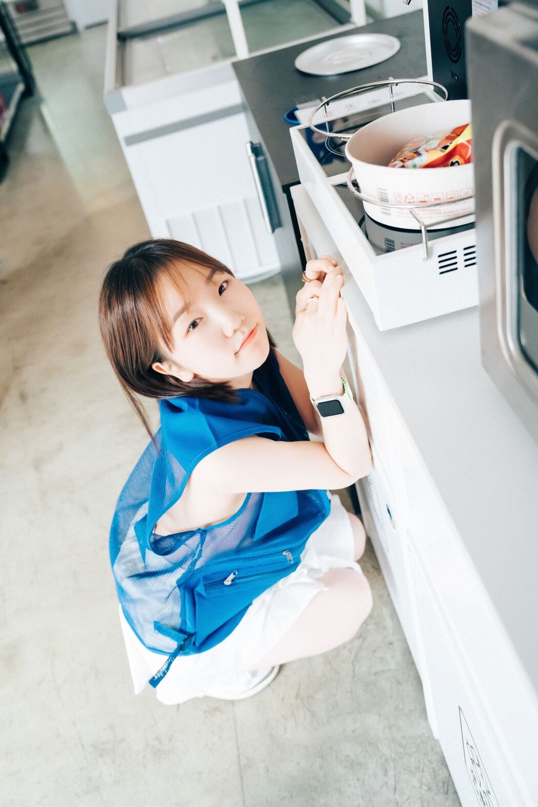 Loozy Yeri – Pocket Girl Alba A