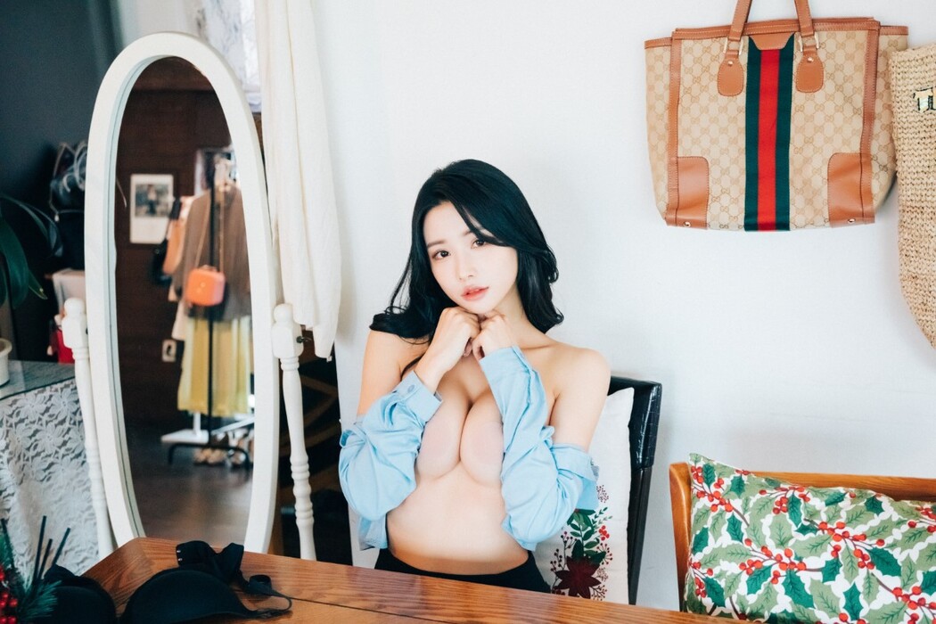 Loozy YeonYu 연유 – First Play S.Ver A