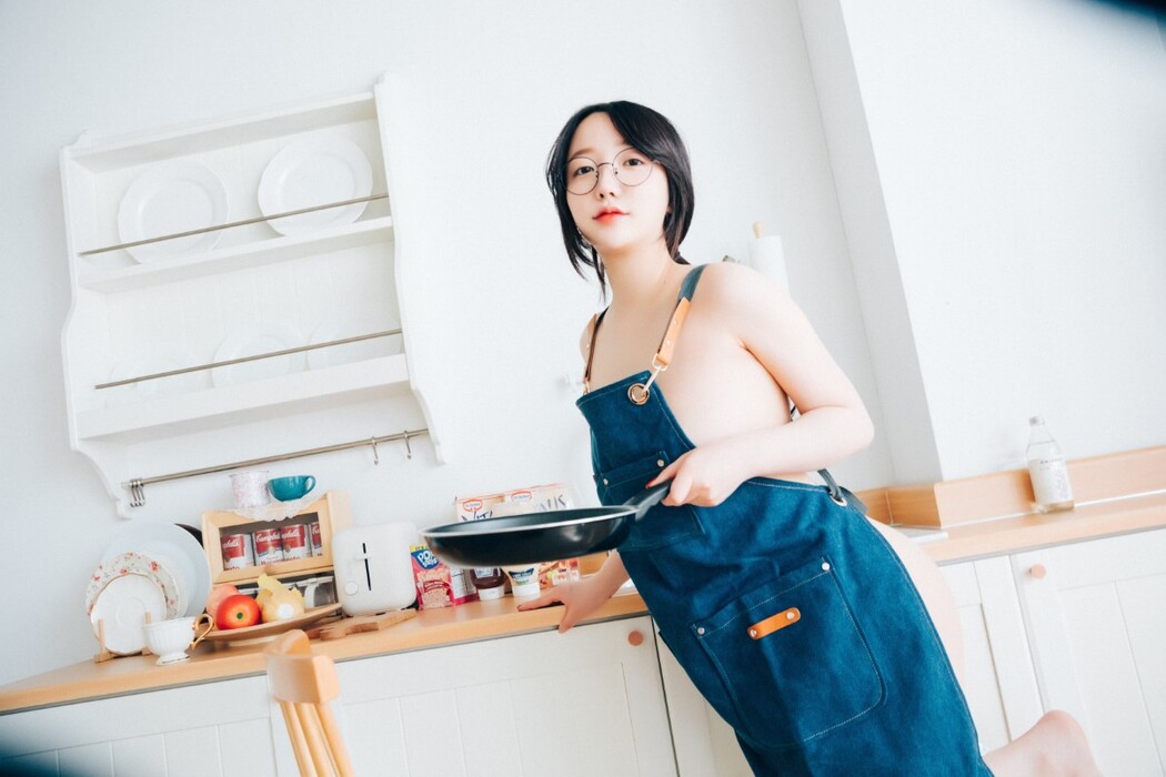 Loozy Son Ye-Eun 손예은 – Nudy Painter S.ver