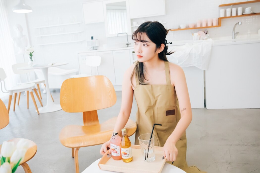 Loozy Sonson 손손 – Nude Apron
