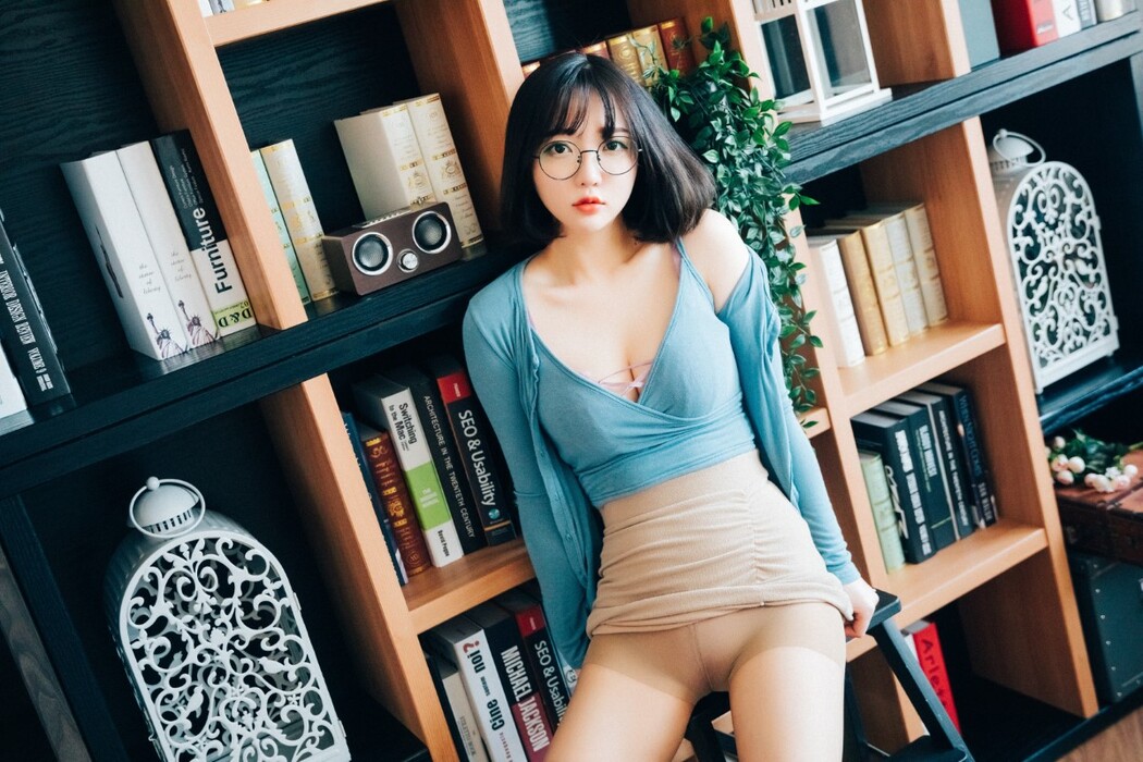 Loozy Son Ye-Eun 손예은 – Librarian Girl