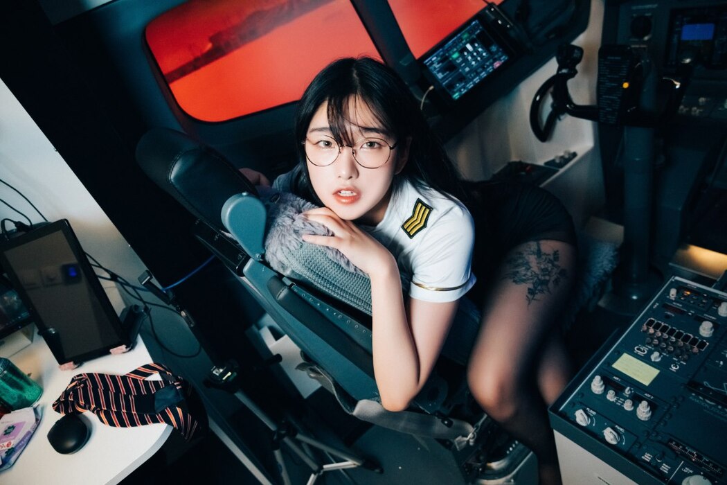 Loozy Sonson 손손 – Night Flight B