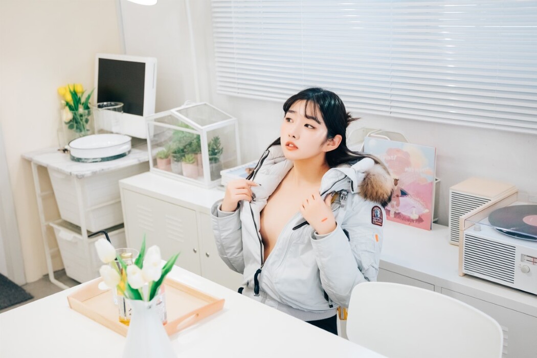 Loozy Sonson 손손 – Nude Apron