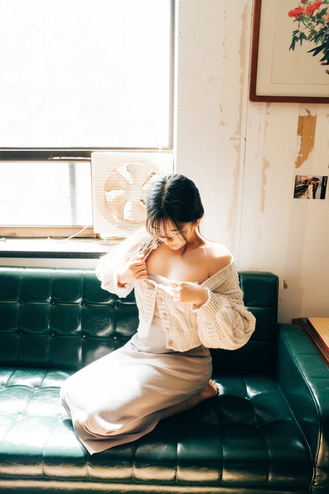 Loozy Sonson 손손 – Comic Shop Girl S.Ver B