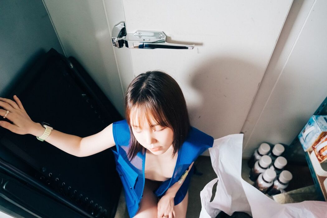 Loozy Yeri – Pocket Girl Alba B