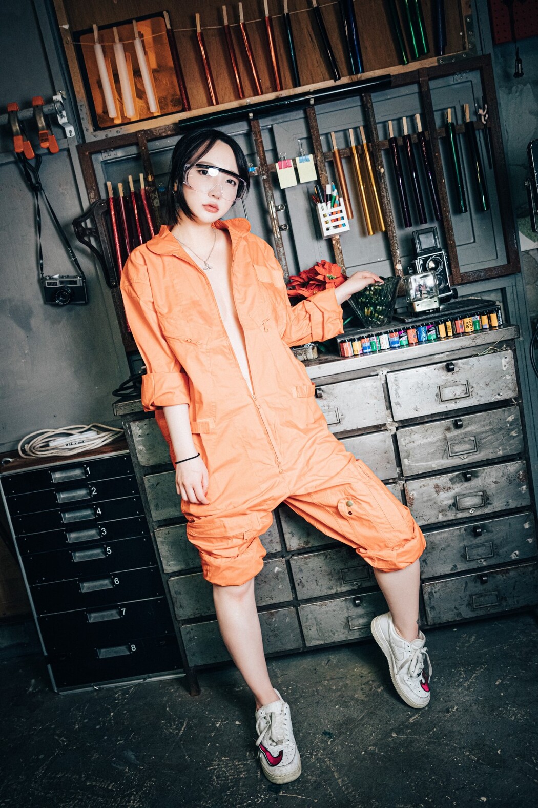 Loozy Son Ye-Eun 손예은 – Where Are My Tools
